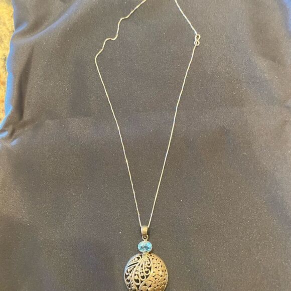 Circle and stone detail necklace - Picture 1 of 1